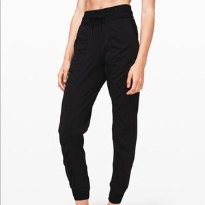 Black rouched lululemon joggers